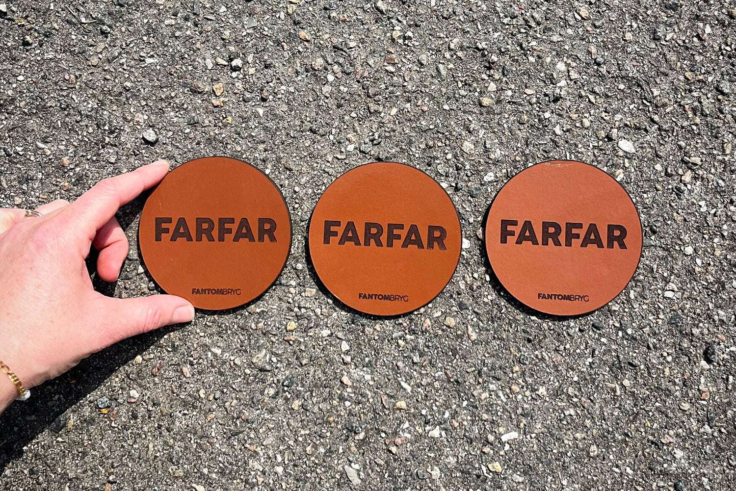 FARFAR - Håndlavet ølbrik i kernelæder
