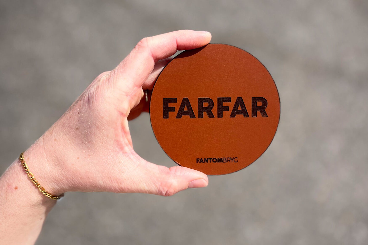 FARFAR - Håndlavet ølbrik i kernelæder
