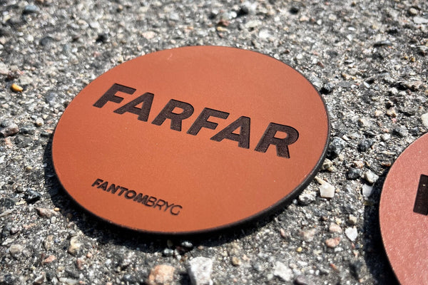 Farfar - håndlavet ølbrik i kernelæder